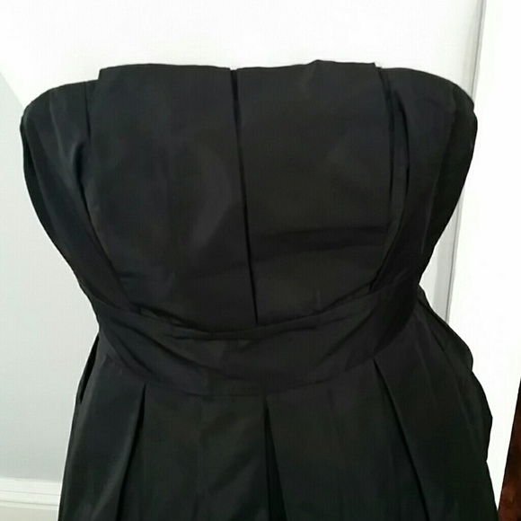 Black dress - Picture 2 of 3